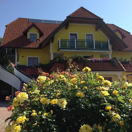 Haus Rose Apartment Wenigzell Ngoại thất bức ảnh