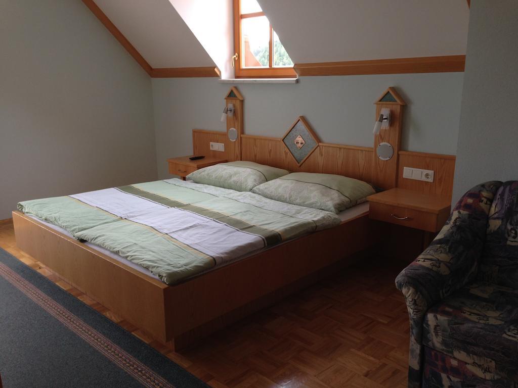 Haus Rose Apartment Wenigzell Phòng bức ảnh